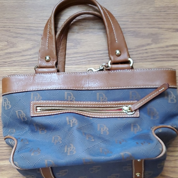 DOONEY - Picture 7 of 7